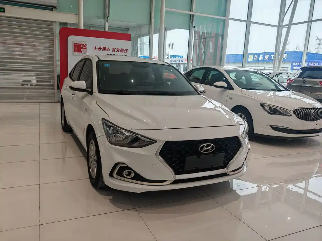 Hyundai Elantra 2019 — фото 3
