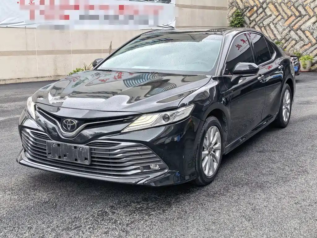 Toyota Camry 2019