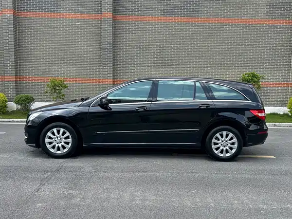 Mercedes-Benz R-Class 2016