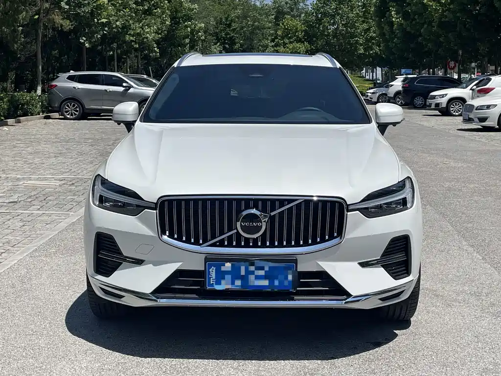 Volvo XC60 2025 — фото 2
