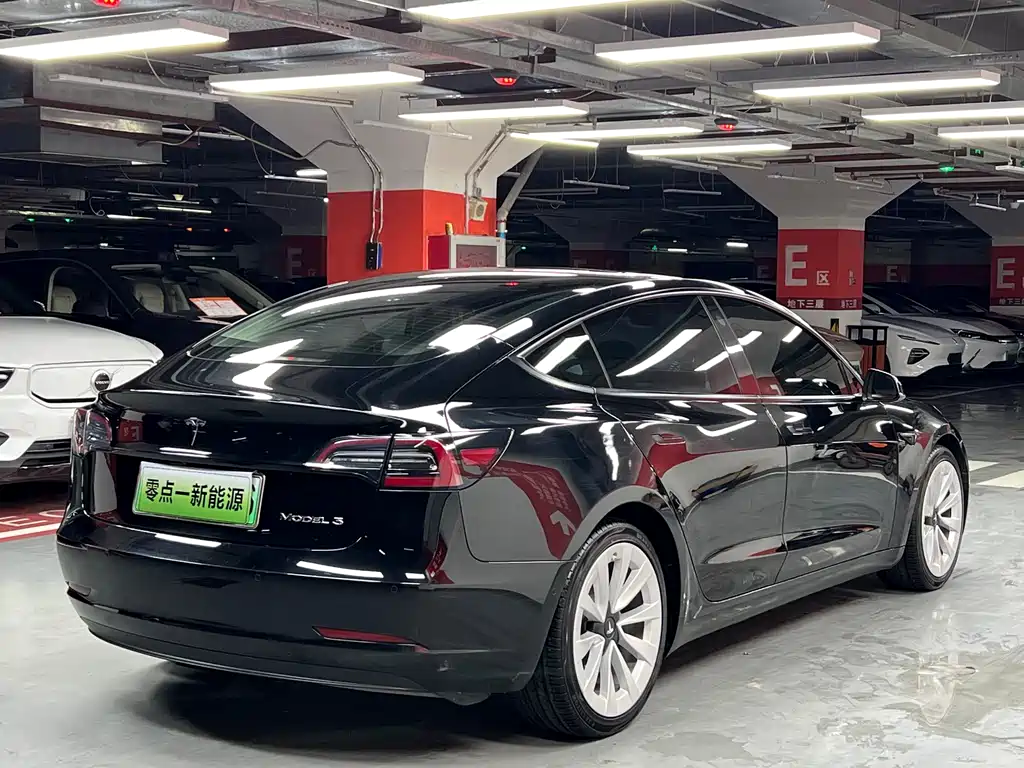 Tesla Model 3 2021 — фото 11