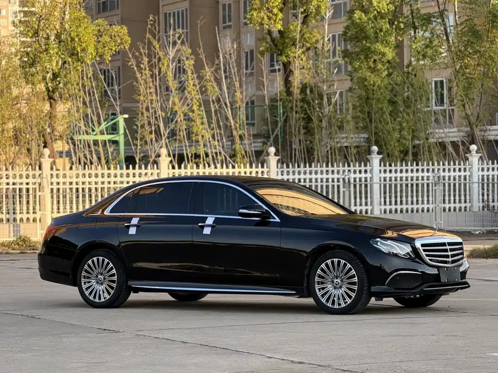 Mercedes-Benz E-Class 2019 — фото 10