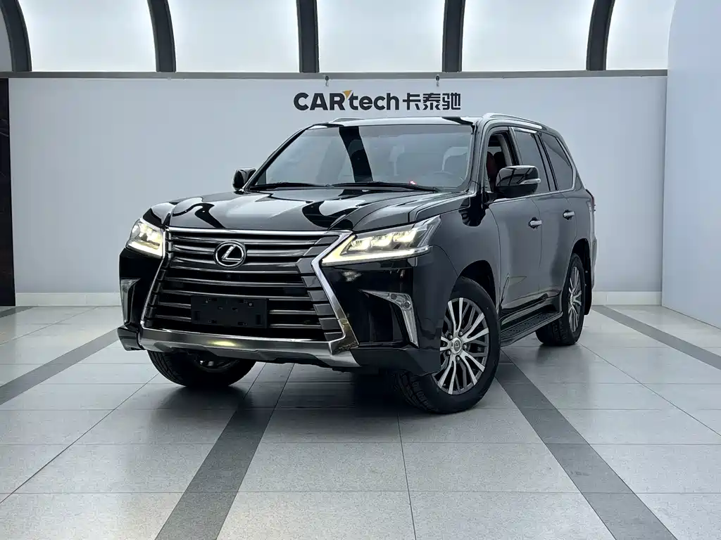 Lexus LX 2017 — фото 1