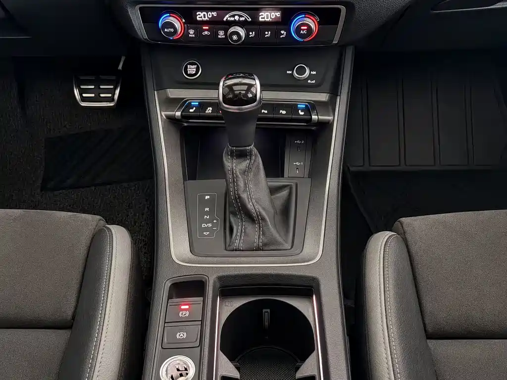 Audi Q3 2022 — фото 10