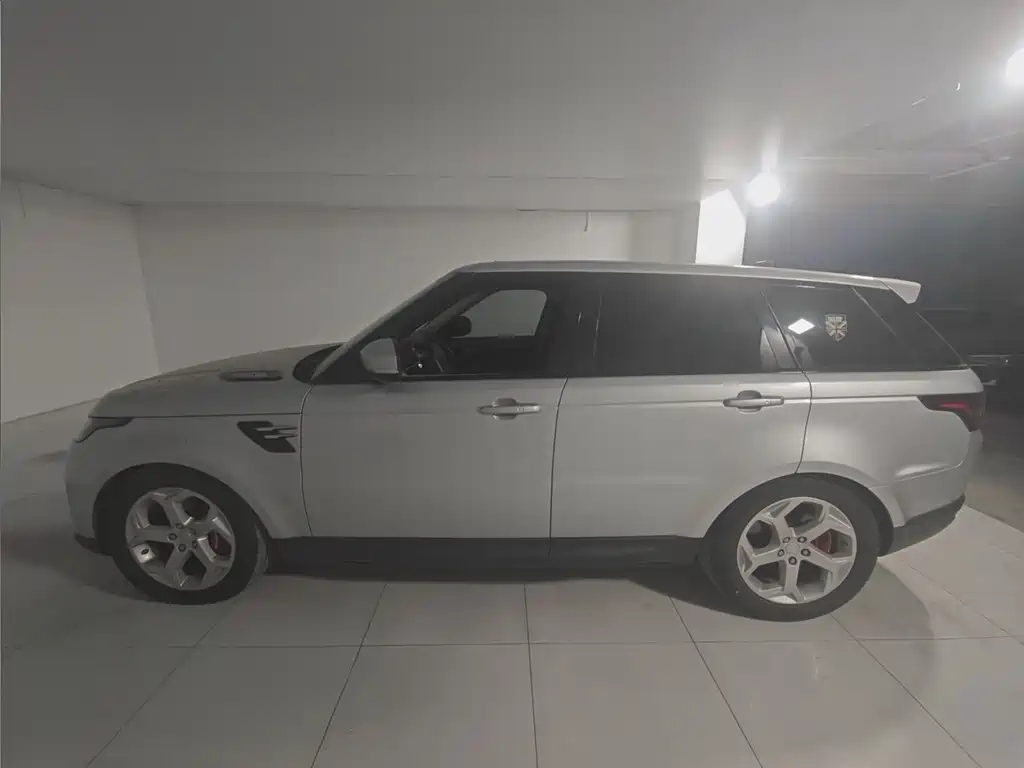 Land Rover Sport PHEV 2021 — фото 10