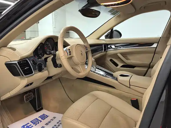 Porsche Panamera 2013