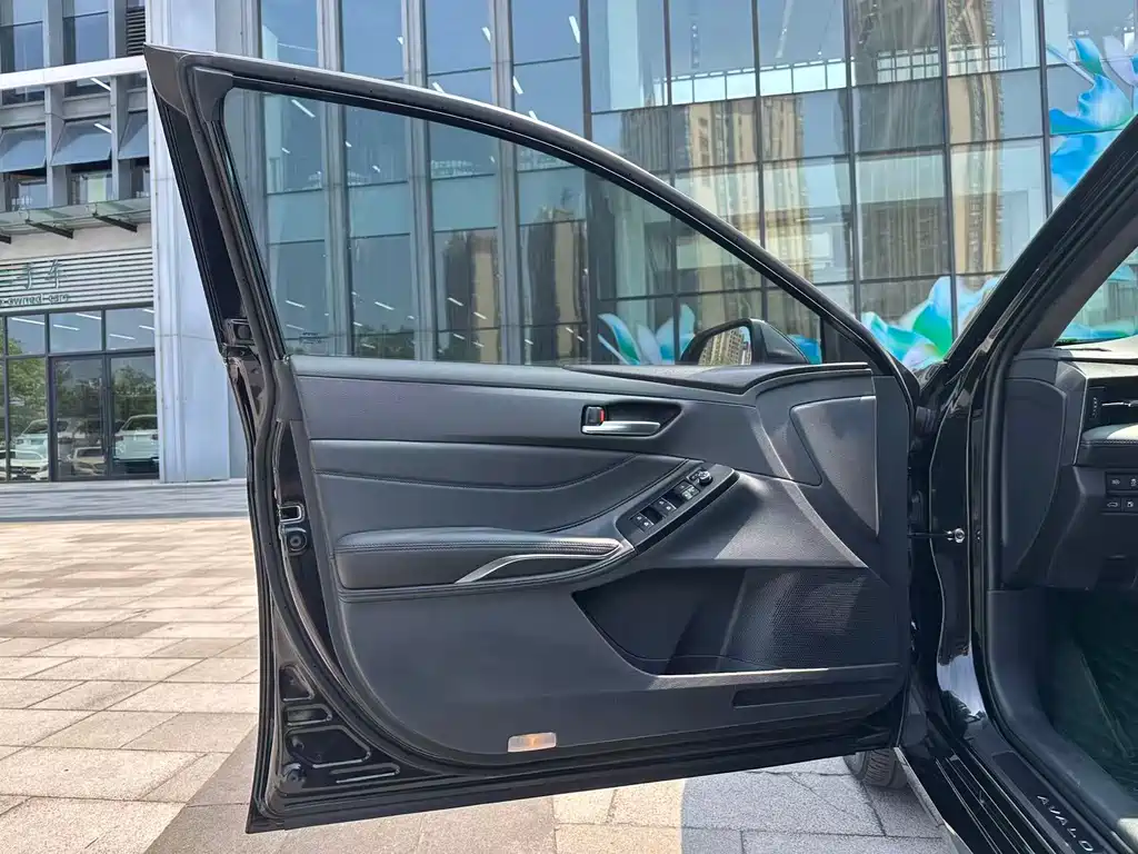 Toyota Avalon 2022 — фото 10