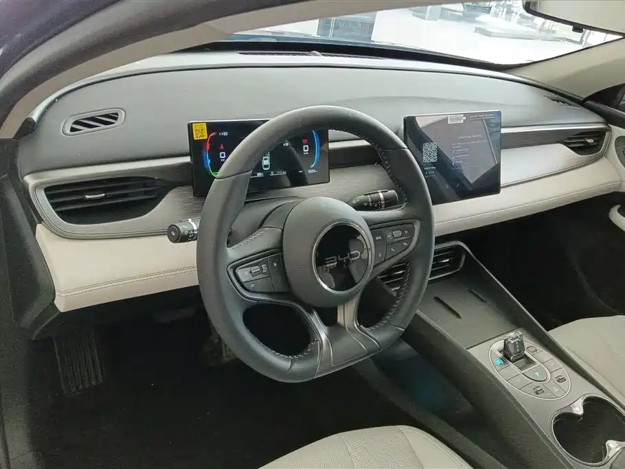 BYD Seal 05 DM-i 2025 — фото 12