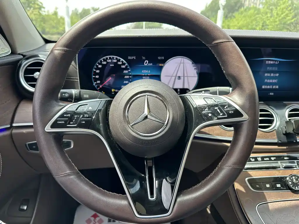 Mercedes-Benz E-Class 2023 — фото 10