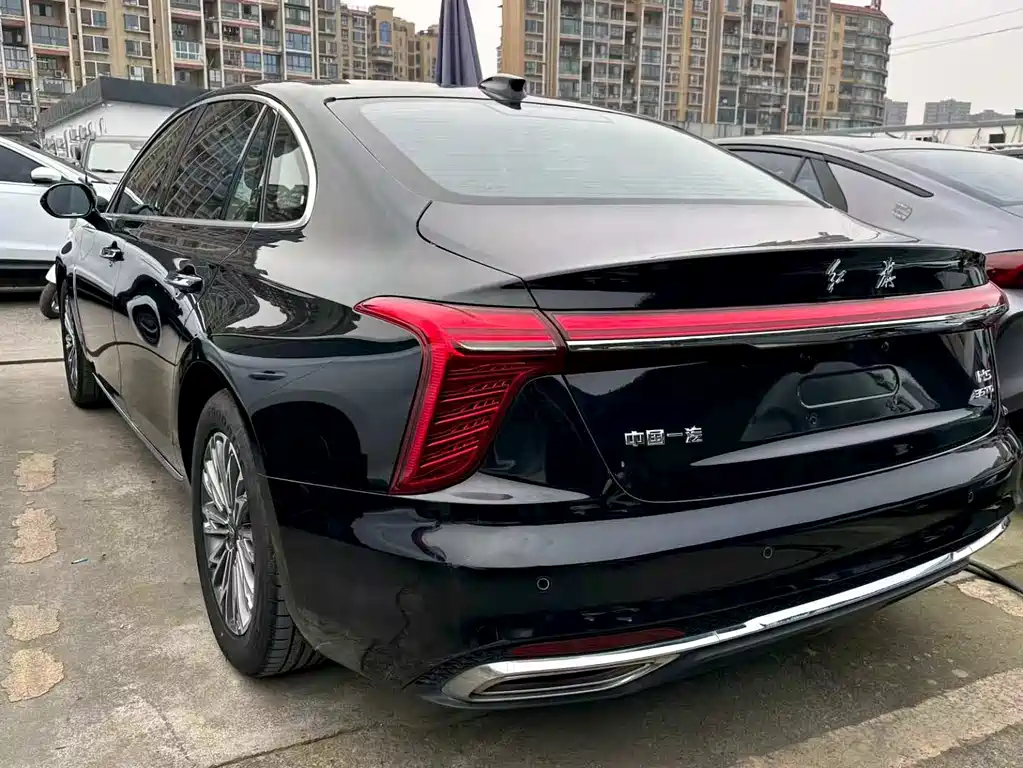Hongqi H5 2023 — фото 10