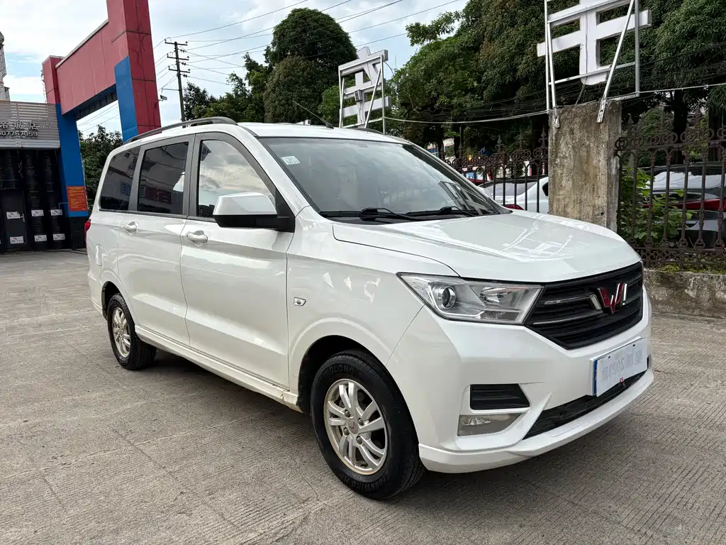 Wuling Hongguang 2019 — фото 3