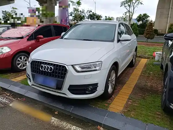 Audi Q3 2015