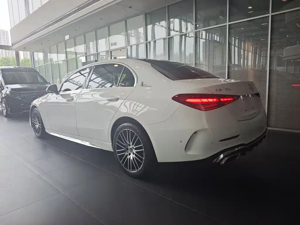 Mercedes-Benz C-Class 2023