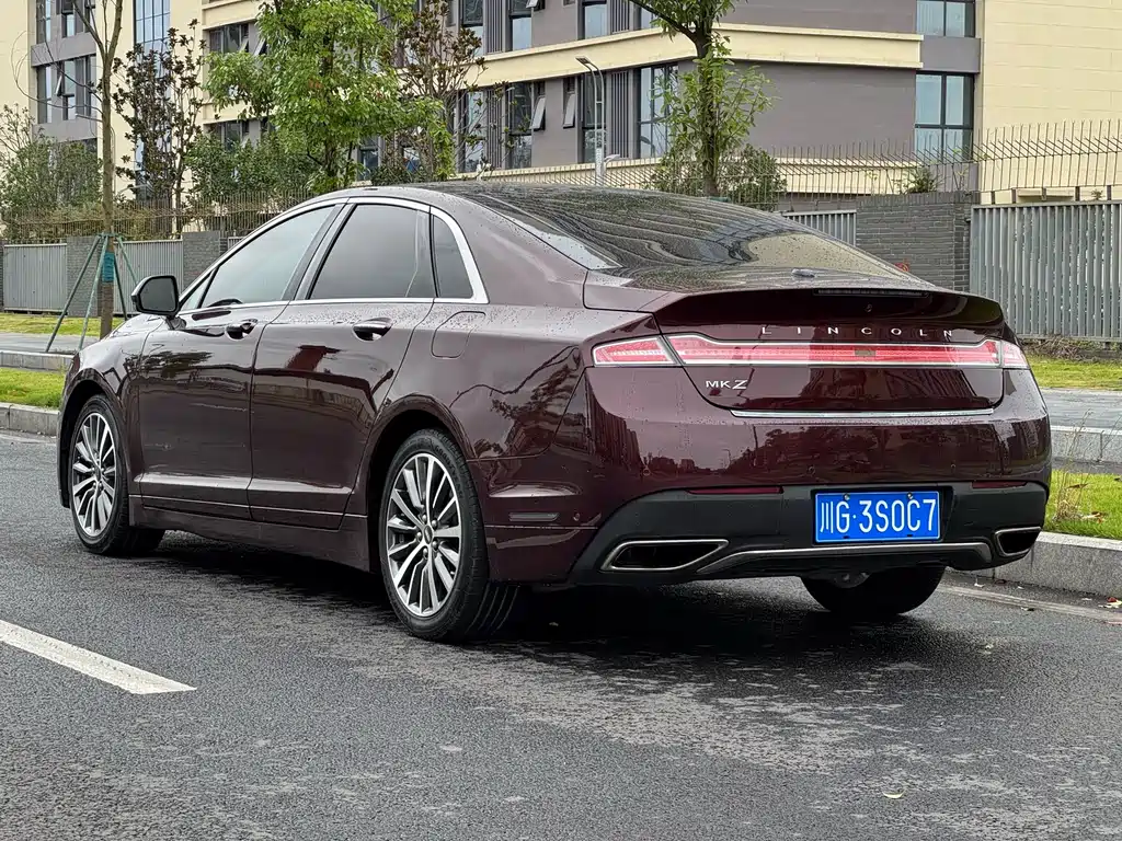 Lincoln MKZ 2017 — фото 16