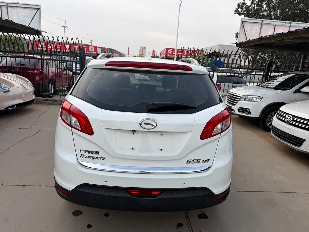 GAC Motor Trumpchi GS5 2013 — фото 13