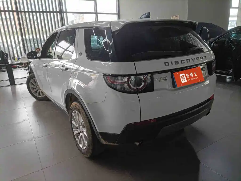 Land Rover Discovery Sport 2017 — фото 3