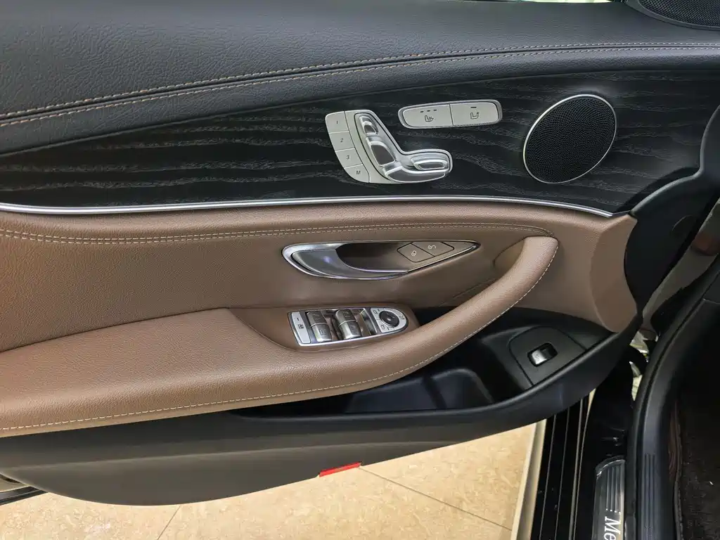 Mercedes-Benz E-Class 2023 — фото 5