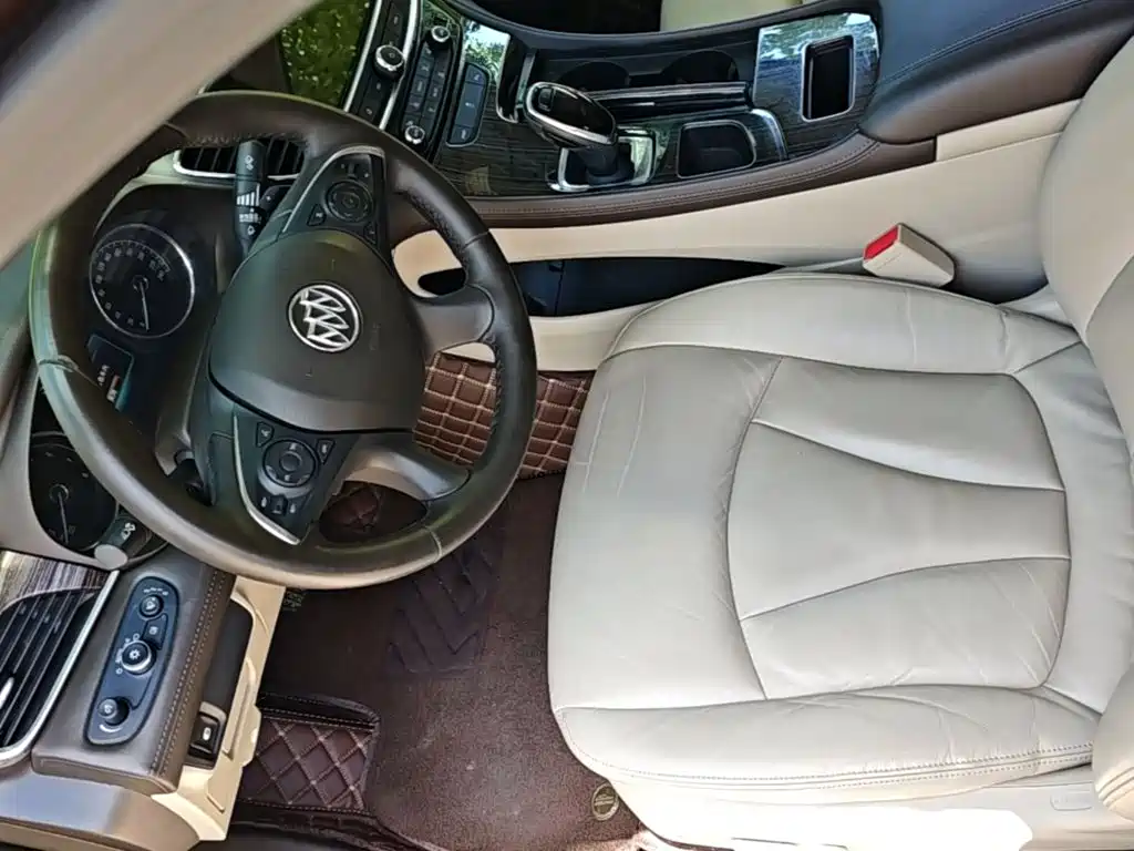 Buick LaCrosse 2017 — фото 16