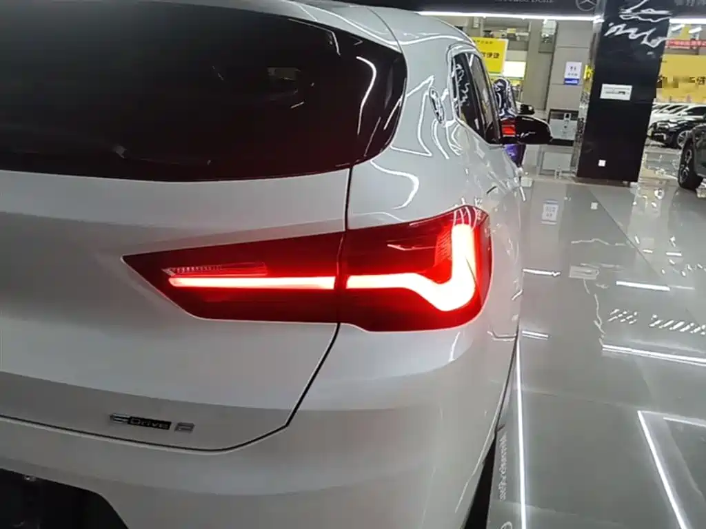 BMW X2 2021 — фото 8