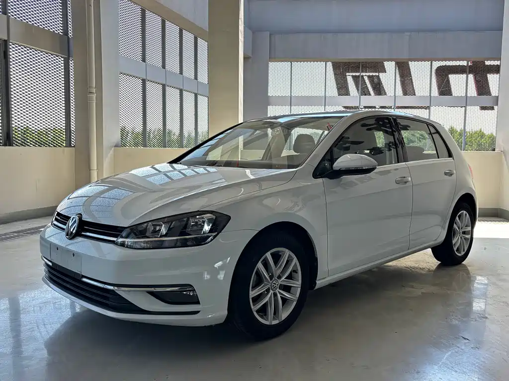 Volkswagen Golf 2018 — фото 1