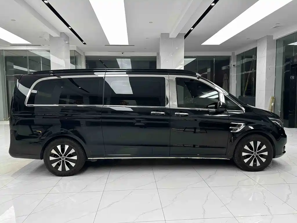 Mercedes-Benz Vito 2024 — фото 4
