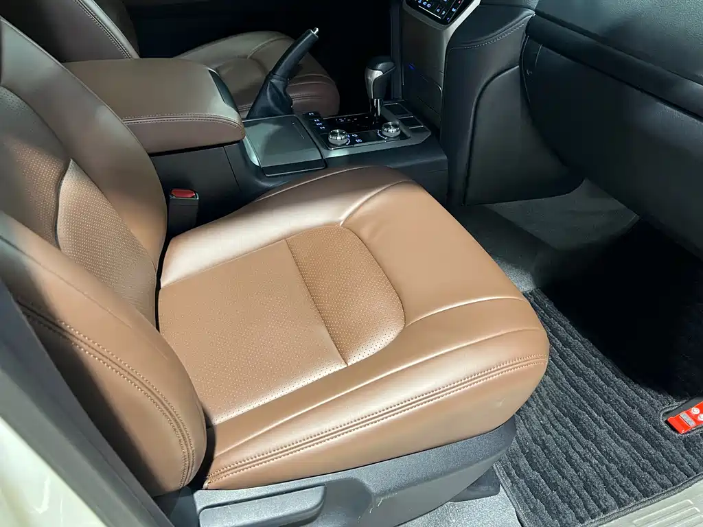 Toyota Land Cruiser 2019 — фото 23