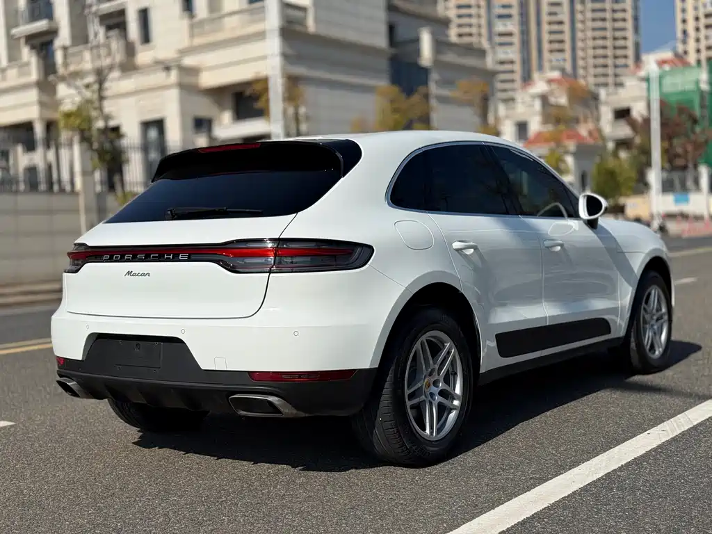 Porsche Macan 2022 — фото 10