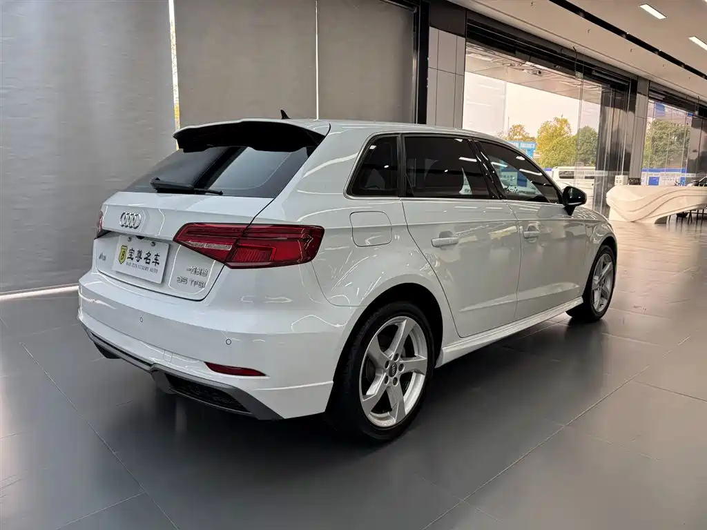 Audi A3 2019 — фото 4