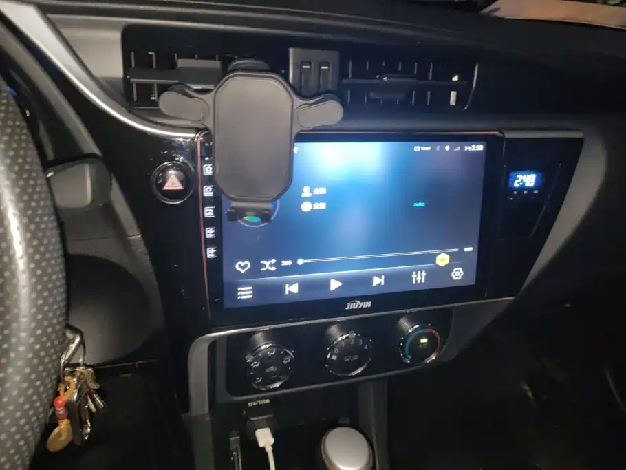 Toyota Corolla 2019 — фото 13
