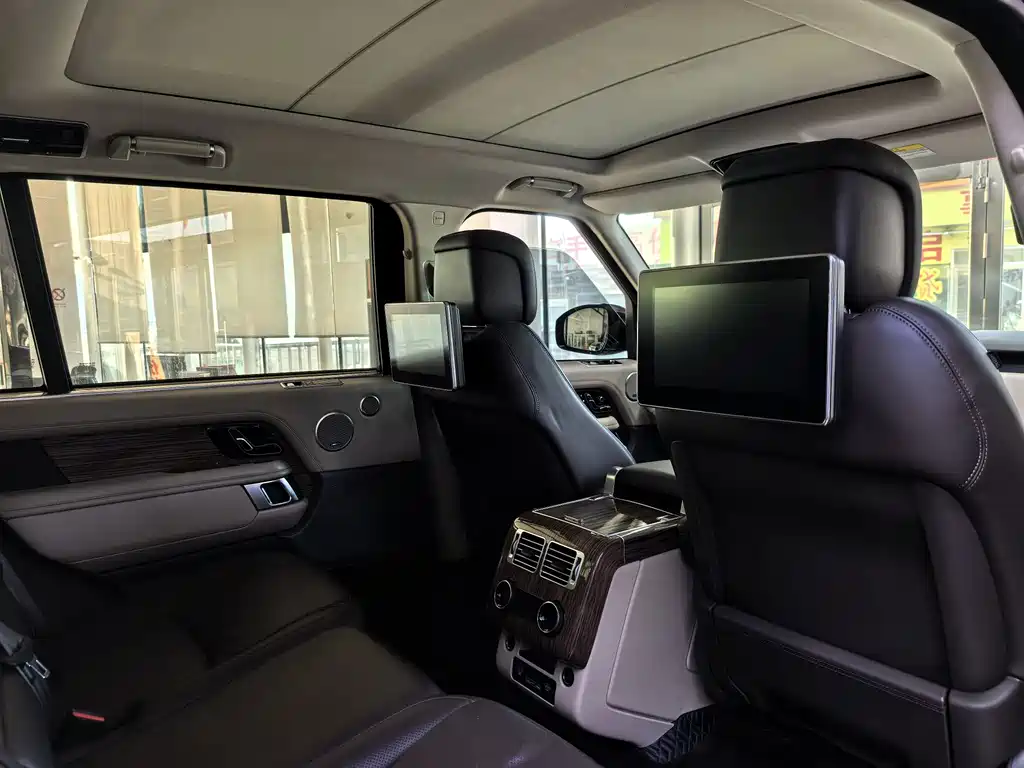 Land Rover Range Rover 2019 — фото 12