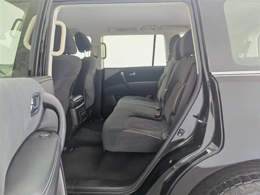 Nissan Patrol 2018 — фото 15