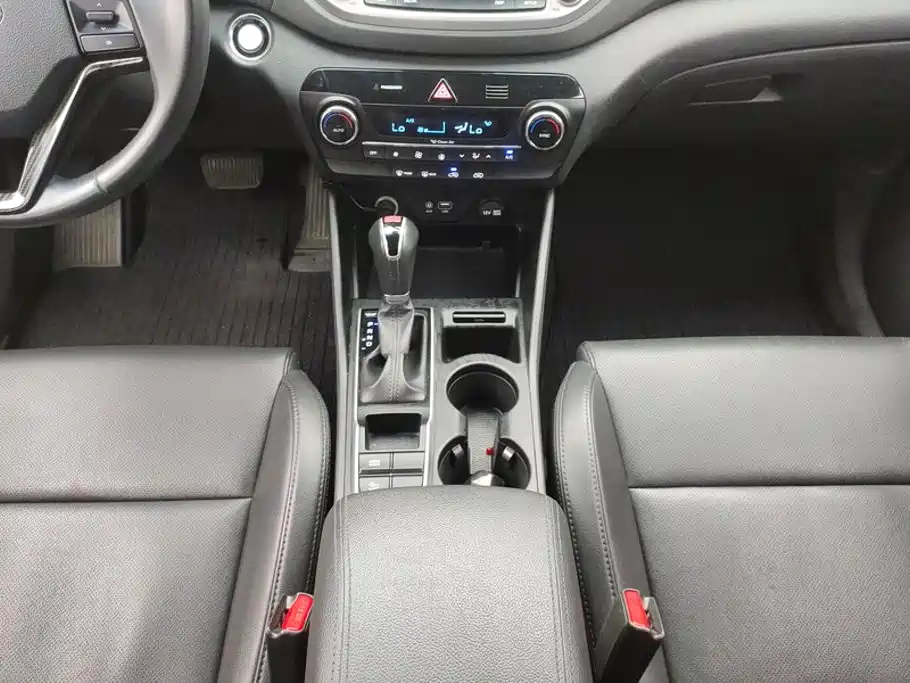 Hyundai Tucson 2016 — фото 16