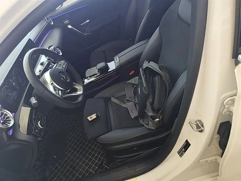 Mercedes-Benz A-Class 2023 — фото 15