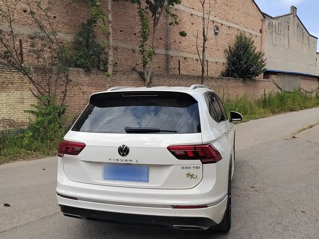 Volkswagen Tiguan L 2021 — фото 10