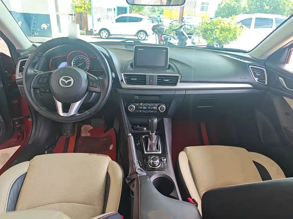 Mazda 3 Axela 2014 — фото 10