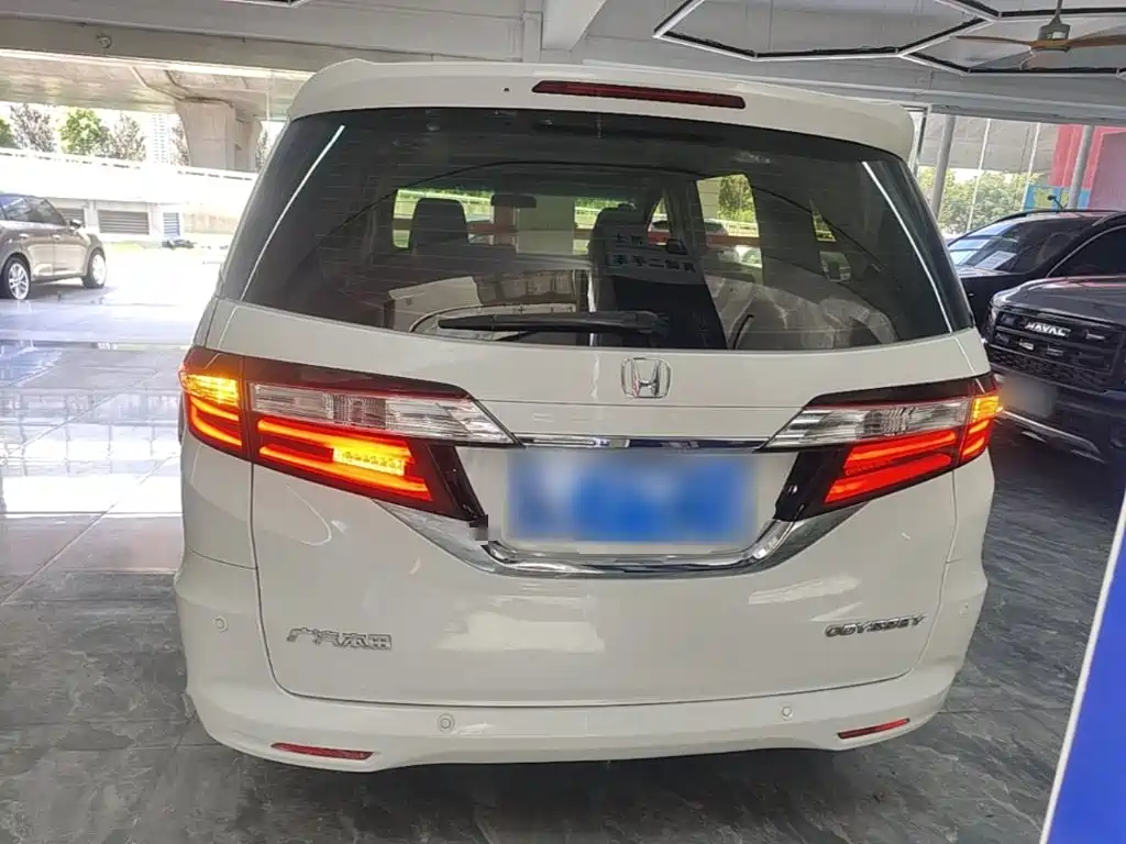 Honda Odyssey 2019 — фото 6