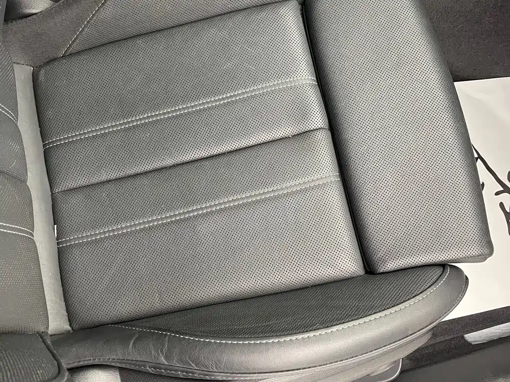 Audi A4L 2021 — фото 26