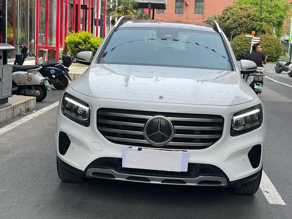 Mercedes-Benz GLB 2023 — фото 2