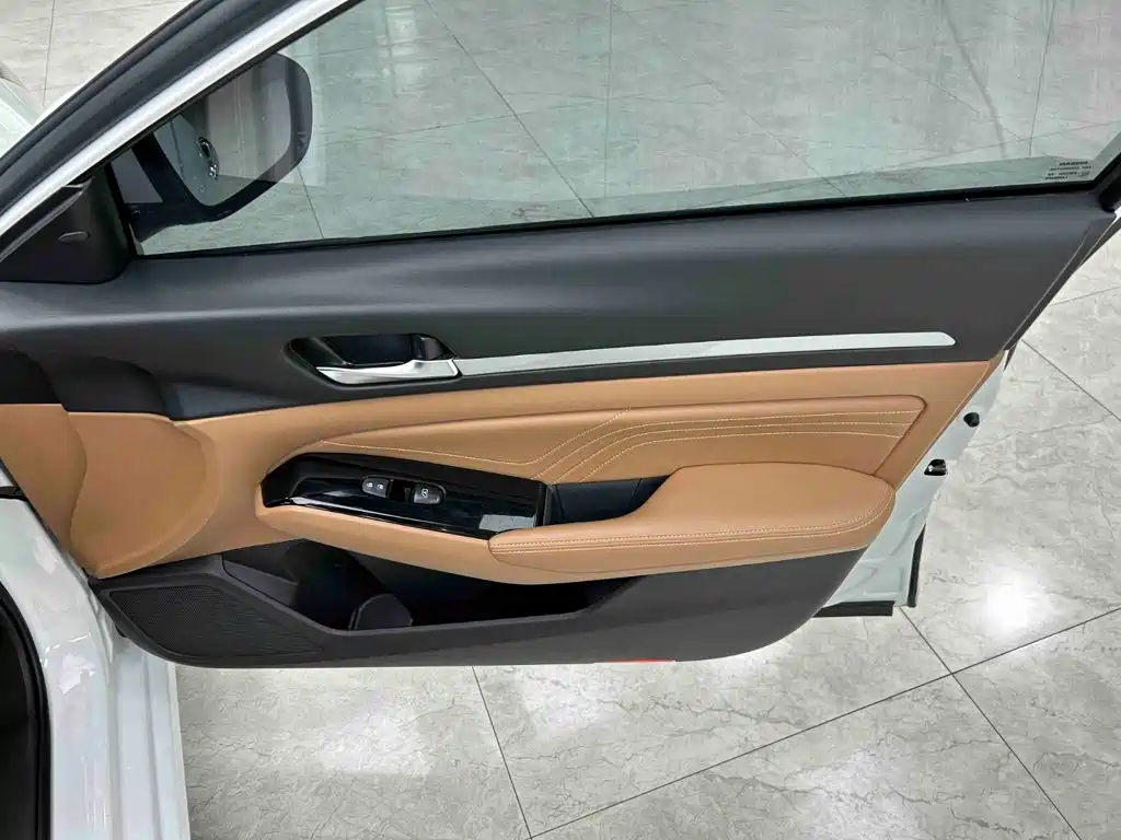 Nissan Teana 2022 — фото 12