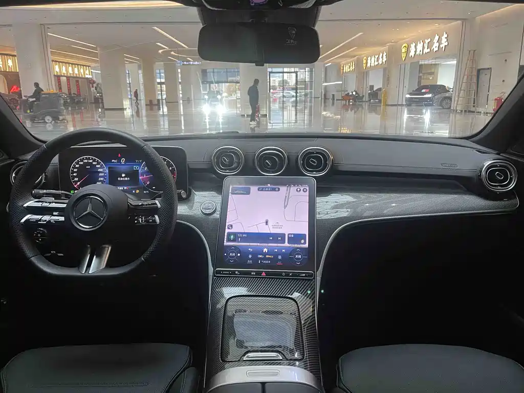 Mercedes-Benz C-Class 2024 — фото 15
