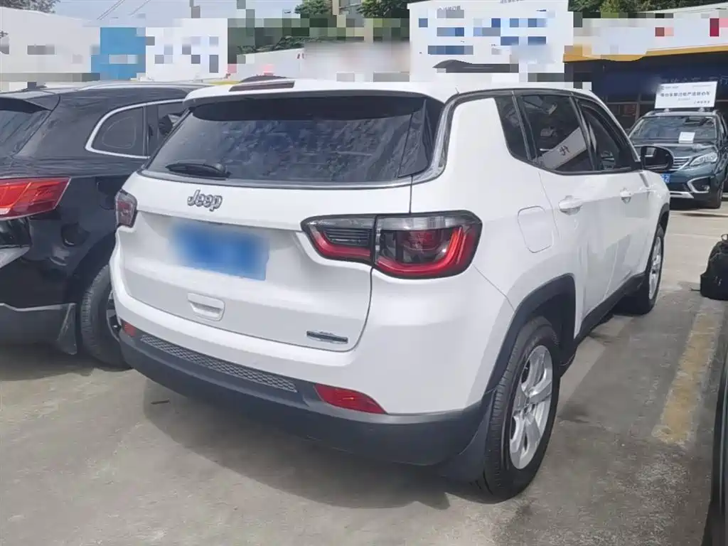 Jeep Compass 2017 — фото 7