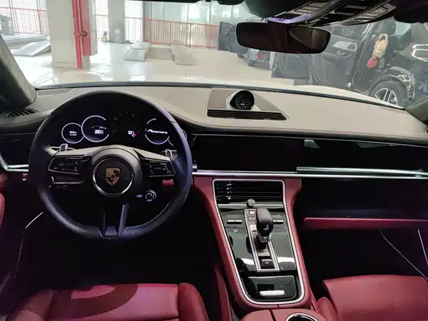 Porsche Panamera 2024