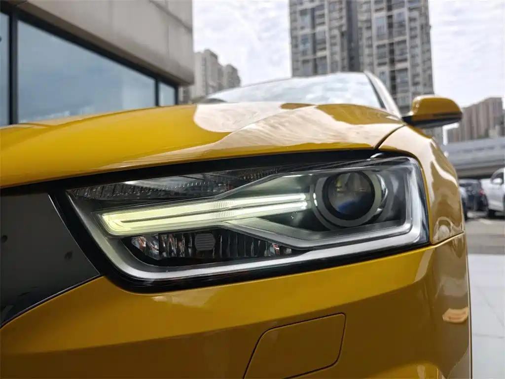 Audi Q3 2016 — фото 14