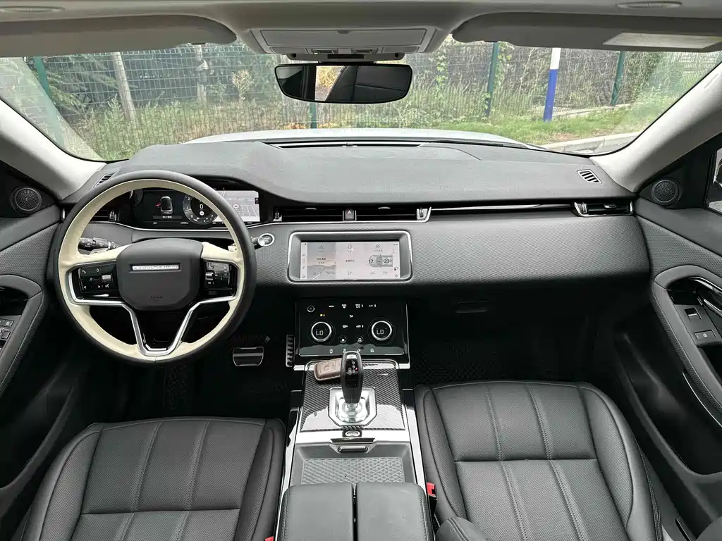 Land Rover Evoque 2023 — фото 4
