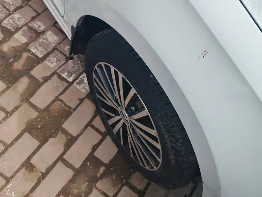 Volkswagen Sagitar 2017