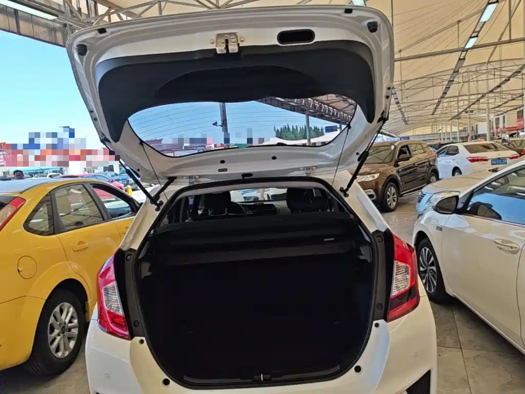 Honda Fit 2017 — фото 19