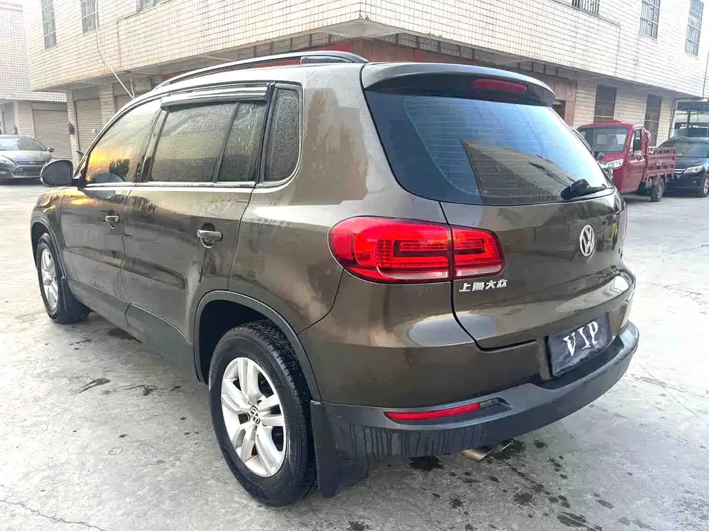 Volkswagen Tiguan 2015 — фото 10