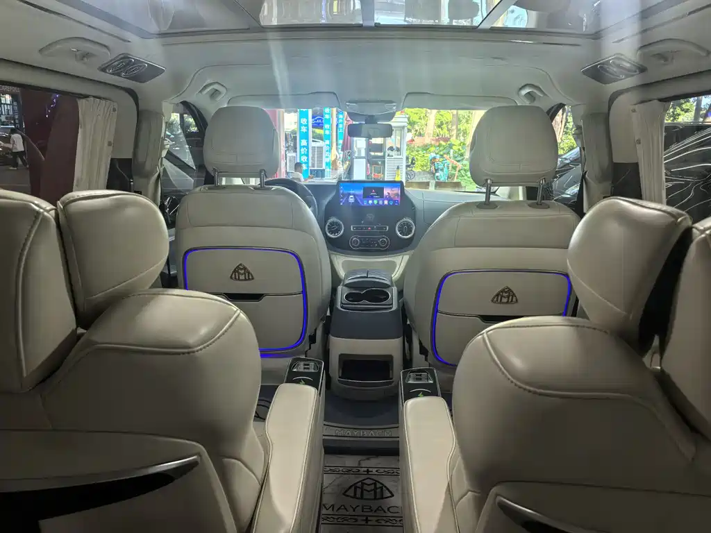 Mercedes-Benz Vito 2023 — фото 10