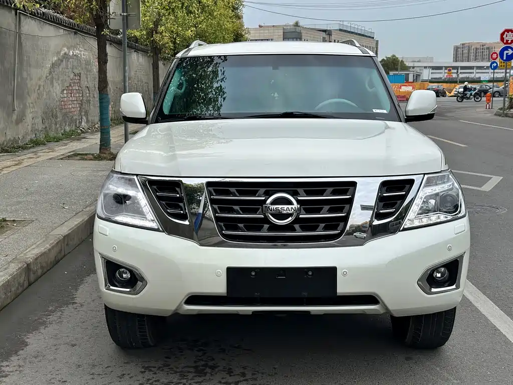 Nissan Patrol 2017 — фото 2