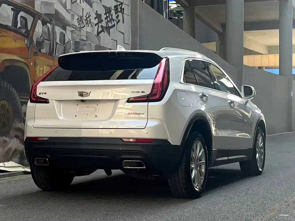 Cadillac XT4 2019 — фото 5